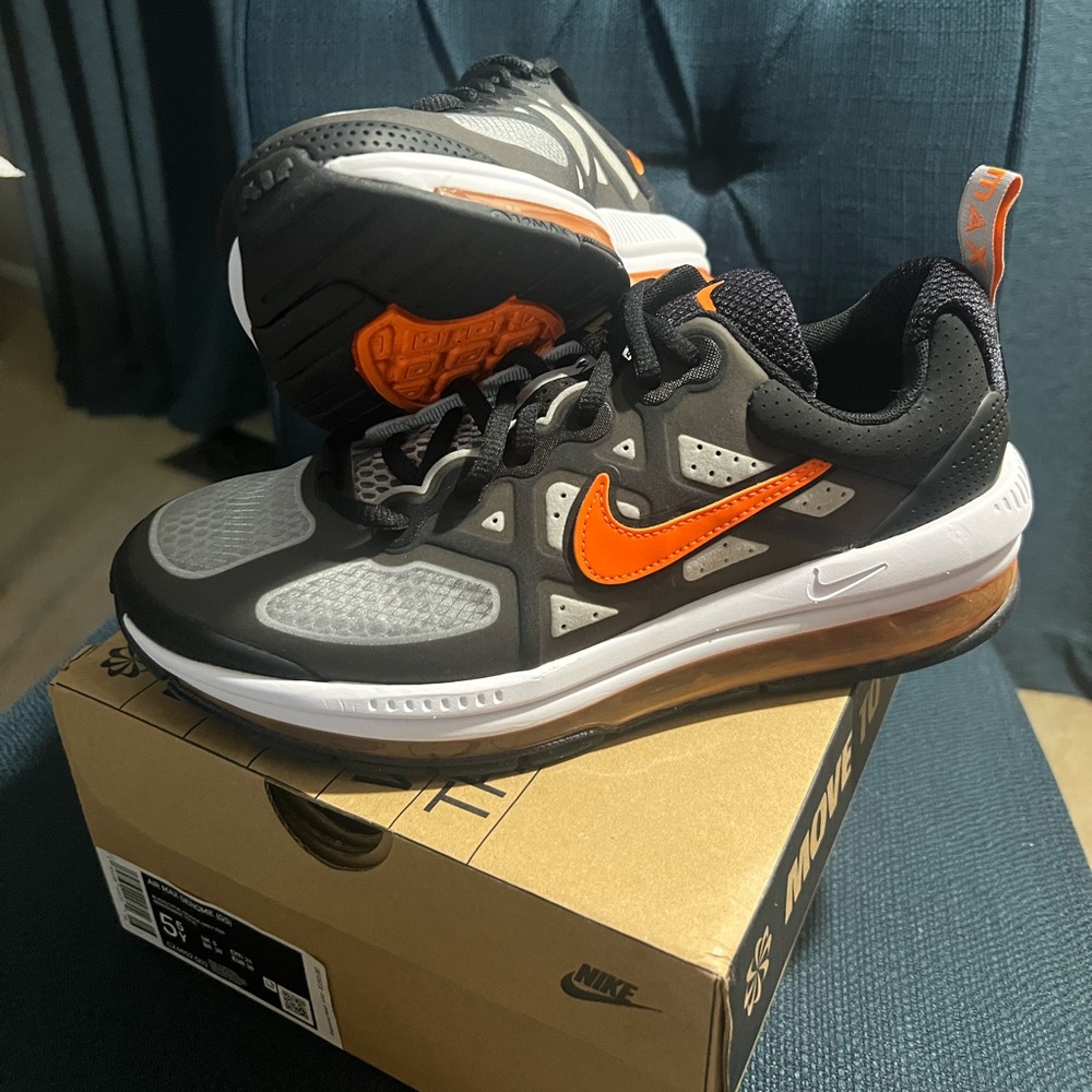 Nike Black and Orange Athletic Shoes for Performance
